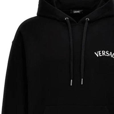 VERSACE Hoodie Hitam Logo Huruf - Lengan Panjang, Slim Fit. 1013979-1A09923-1B000 Details for VERSACE Hoodie Hitam Logo Huruf - Lengan Panjang, Slim Fit. 1013979-1A09923-1B000