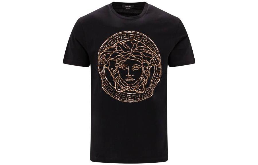 Order VERSACE Kaos Hitam Rhinestone Crewneck Lengan Pendek Gaya Kasual FW21 A779871A084911B000