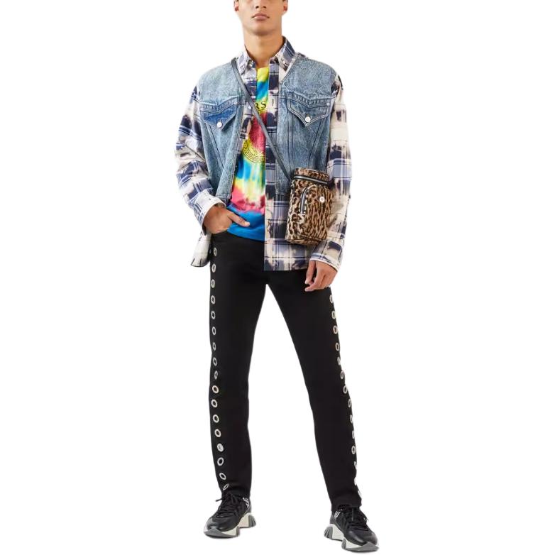 Shop VERSACE 黑色戒環修身休閒牛仔褲 A86007-A232938-A8008