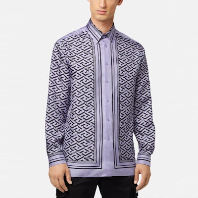 VERSACE Kemeja Lengan Panjang Biru Corak Penuh dengan Kolar Lipat. 1003941-1A02816-5L160 Purchase VERSACE Kemeja Lengan Panjang Biru Corak Penuh dengan Kolar Lipat. 1003941-1A02816-5L160