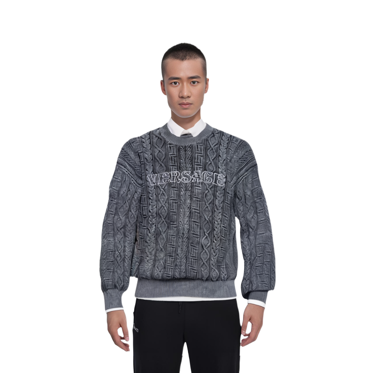 VERSACE  Blue Crewneck Pullover Sweater with Letter Print Design. 1009932-1A07271-1B000 圖 3