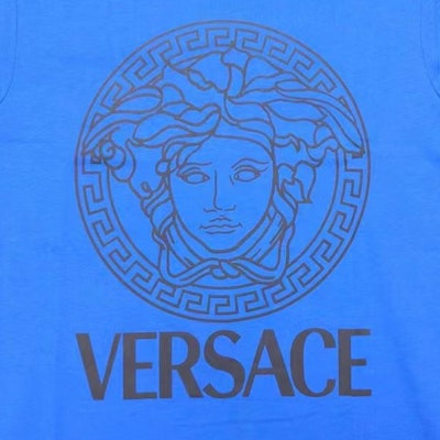 VERSACE 藍色標誌圖案印花圓領T恤 A89497S-A230901-2UB80 Purchase VERSACE 藍色標誌圖案印花圓領T恤 A89497S-A230901-2UB80