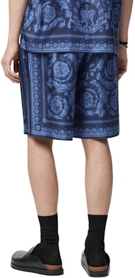 范思哲蓝色印花休闲短裤 时尚百搭 1002476-1A09783_5U960 Purchase 范思哲蓝色印花休闲短裤 时尚百搭 1002476-1A09783_5U960