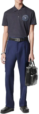 范思哲 深灰色刺绣字母图案短袖POLO衫 1013906-1A09797-1E880 Lookbook 范思哲 深灰色刺绣字母图案短袖POLO衫 1013906-1A09797-1E880