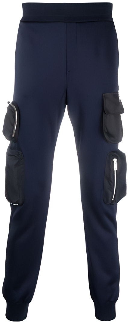 versace-logo-print-knit-joggers-with-pocket-detail-black-10014141-a006581-u610