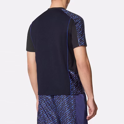 VERSACE 深藍色標誌印花圖案短袖T恤 1001806-1A01452-1U610 Shop VERSACE 深藍色標誌印花圖案短袖T恤 1001806-1A01452-1U610