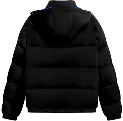 Versace Jaket Down Lengan Panjang Reversible Logo - Hitam 1002750-1A02018-2B010 Lookbook Versace Jaket Down Lengan Panjang Reversible Logo - Hitam 1002750-1A02018-2B010