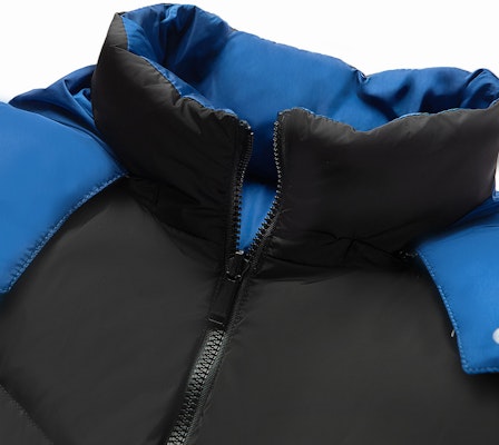 Versace Jaket Down Lengan Panjang Reversible Logo - Hitam 1002750-1A02018-2B010 Sizing Versace Jaket Down Lengan Panjang Reversible Logo - Hitam 1002750-1A02018-2B010