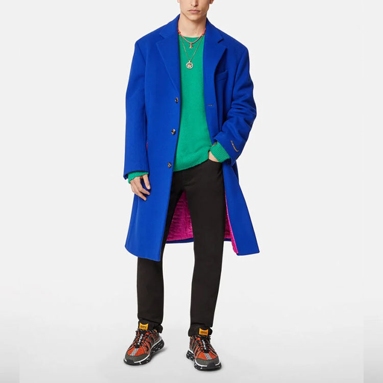 Shop VERSACE 修身中腰黑色牛仔褲 A81832-1A03069-1D040