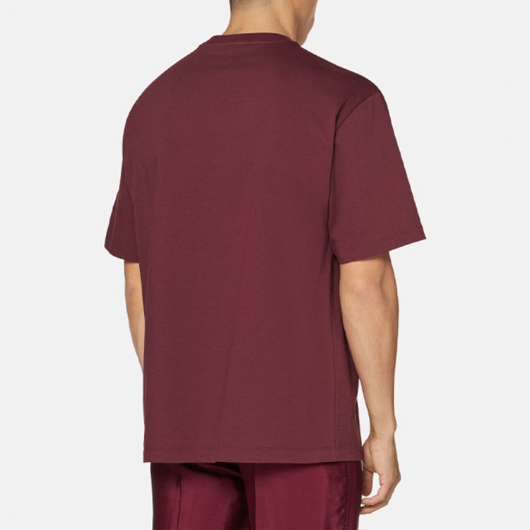 Purchase ヴェルサーチ ソリッドカラー ロゴプリント クルーネック Tシャツ マルーン SS22 1005170-1A03467-1R580