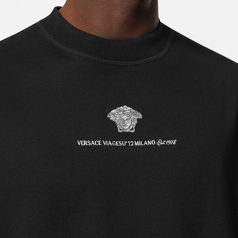 Details for VERSACE SS24 黑色刺繡Logo圓領短袖T恤。 1015738-1A11054-1B000