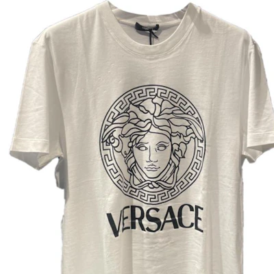 Versace SS24 White Crewneck T-Shirt with Letter and Graphic Print. 1011861-A230901-2W020 Sizing Versace SS24 White Crewneck T-Shirt with Letter and Graphic Print. 1011861-A230901-2W020
