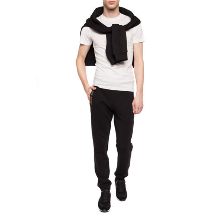 Lookbook VERSACE 白色棉質經典Logo印花圓領T恤 A82396-A224589-A93A