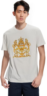 VERSACE White Cotton Graphic Print Crewneck T-Shirt 1006430-1A04137-1W010 Sizing VERSACE White Cotton Graphic Print Crewneck T-Shirt 1006430-1A04137-1W010