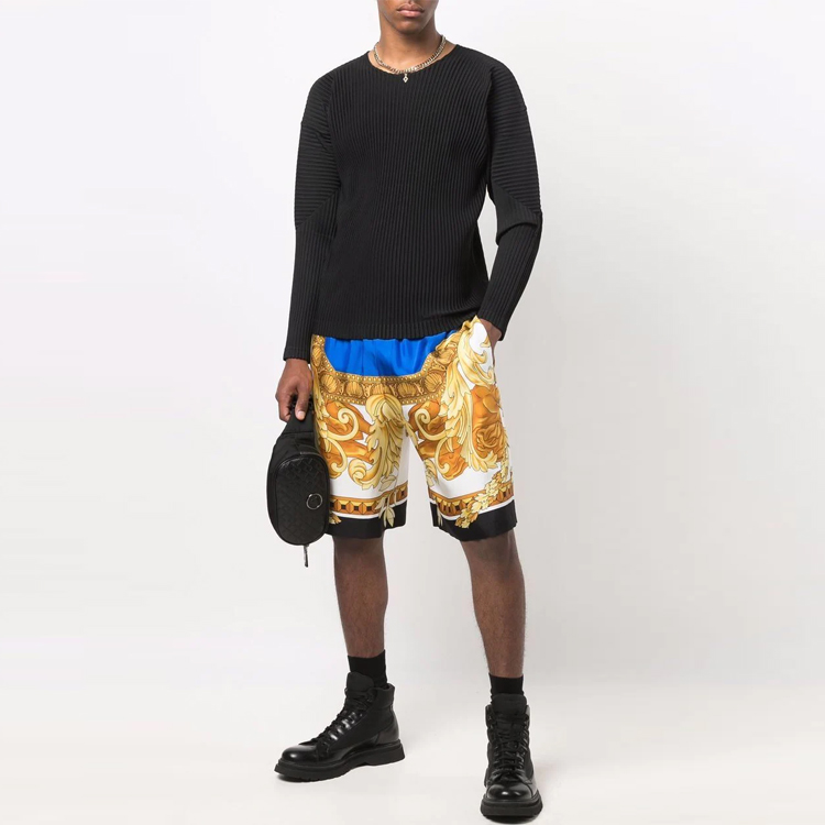 Lookbook 范思哲 巴洛克印花弹力腰膝长短裤 多色 A864321-A00950-5U050