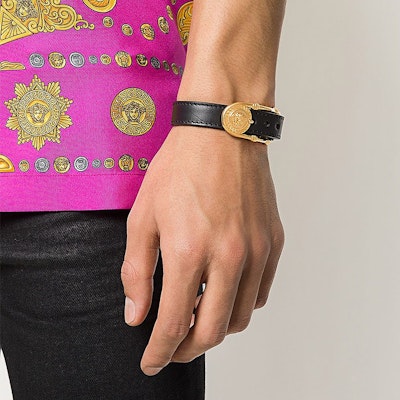 Versace 黑色軟皮革金屬扣飾手環 DG08030-DMTN-D41OH Purchase Versace 黑色軟皮革金屬扣飾手環 DG08030-DMTN-D41OH
