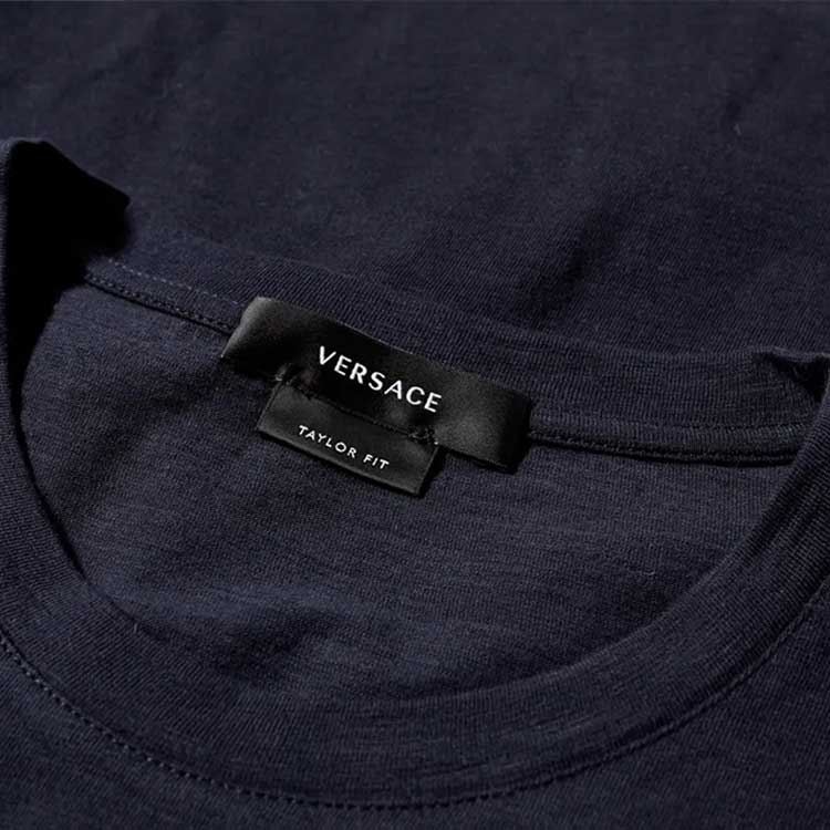 VERSACE Black Letter Logo Printed Crewneck T-Shirt. 1002428-1A01780-1B000 圖 7