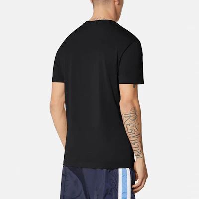 베르사체 블랙 로고 프린트 반팔 크루넥 티셔츠 1001288-1A00922-1B000 Purchase 베르사체 블랙 로고 프린트 반팔 크루넥 티셔츠 1001288-1A00922-1B000