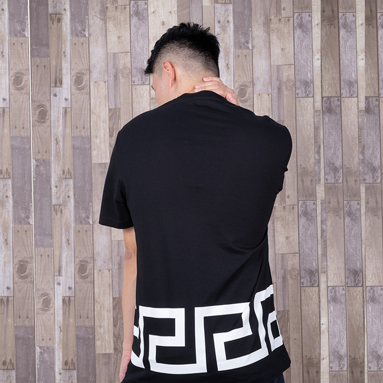 VERSACE Black Logo Print Short Sleeve T-Shirt A88560-A235263-A1008 圖 6