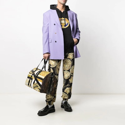 范思哲黑色刺绣字母套头卫衣 A88699-A231242-A1008 Purchase 范思哲黑色刺绣字母套头卫衣 A88699-A231242-A1008