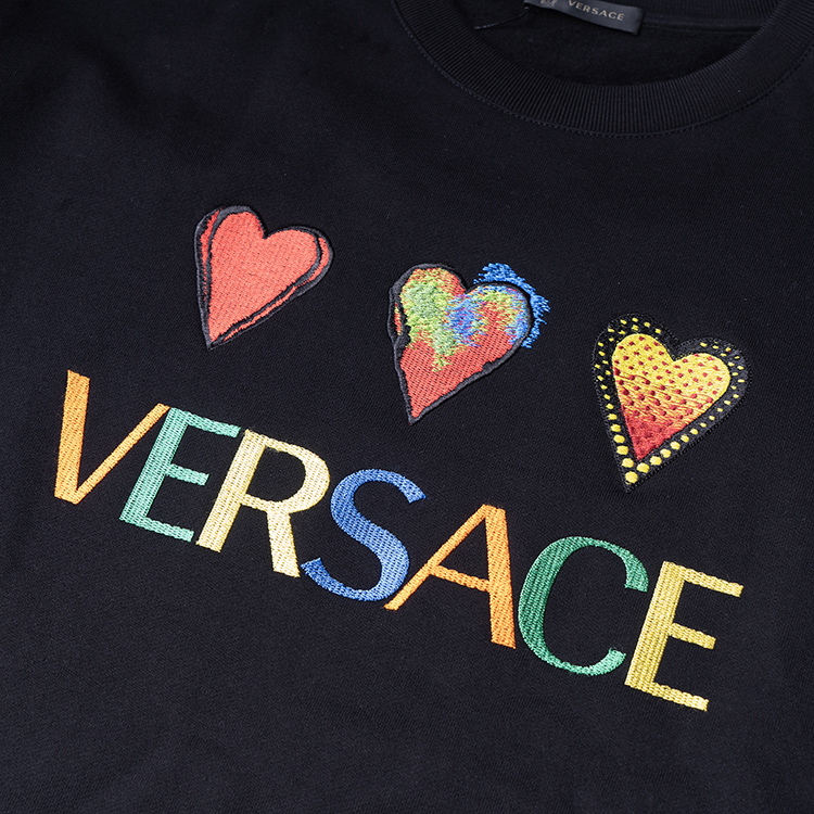 Sizing VERSACE 黑色心形刺绣设计卫衣 A83121-A228146-A008