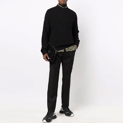 范思哲 黑色羊毛针织套头毛衣 1002167-1A01655-1B000 Lookbook 范思哲 黑色羊毛针织套头毛衣 1002167-1A01655-1B000
