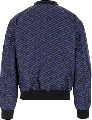 ヴェルサーチ ブルー ロゴプリント ジップアップジャケット A88323-1A01931-5U180 Lookbook ヴェルサーチ ブルー ロゴプリント ジップアップジャケット A88323-1A01931-5U180