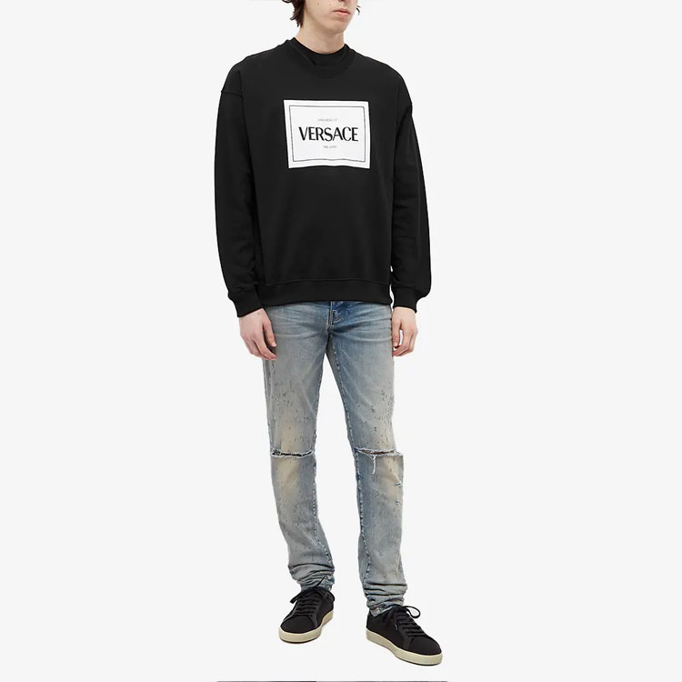 Lookbook 范思哲黑色长袖圆领卫衣 男士 BOX标志款 A89400-A231242-A1008