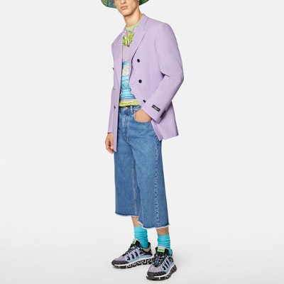 Versace Celana Jeans Denim Biru Cropped. A88652-1F00555-1D030 Lookbook Versace Celana Jeans Denim Biru Cropped. A88652-1F00555-1D030