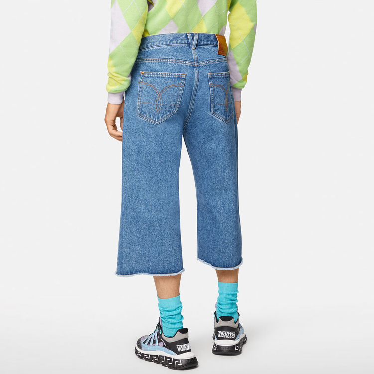 Purchase Versace Celana Jeans Denim Biru Cropped. A88652-1F00555-1D030