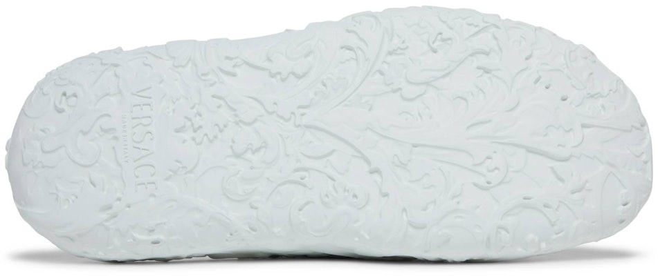 ヴェルサーチェ ディメンション プールスライド (グレー) 1005746-1A03446-1W000 Shop ヴェルサーチェ ディメンション プールスライド (グレー) 1005746-1A03446-1W000