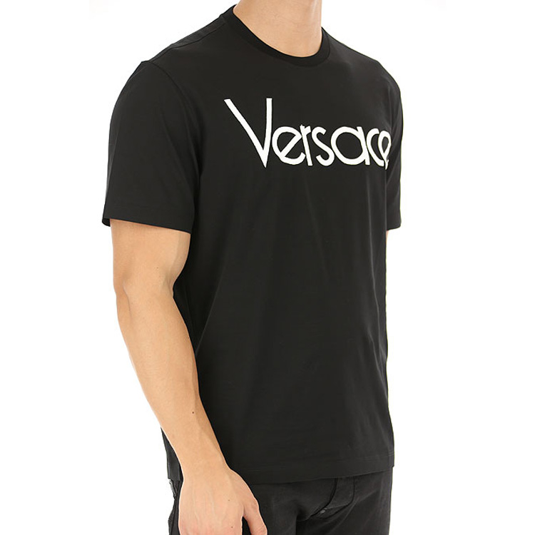 Sizing VERSACE Embroidered Logo Black Crewneck T-Shirt for Men A79331-A201952-A99C
