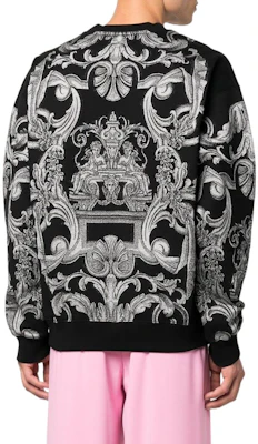 VERSACE FW22 Baroque Print Crewneck Sweatshirt Black 10064931A045042B900 Shop VERSACE FW22 Baroque Print Crewneck Sweatshirt Black 10064931A045042B900