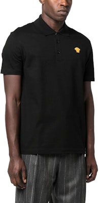 VERSACE FW22 Polo Negro Bordado Manga Corta Casual. 1008492-1A06071-1B000 Shop VERSACE FW22 Polo Negro Bordado Manga Corta Casual. 1008492-1A06071-1B000