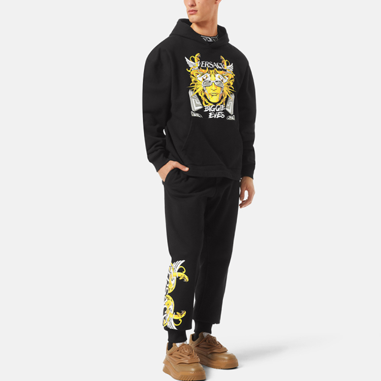 Lookbook VERSACE FW22  Black Hoodie with Logo Graphic Print 1006481-1A04494-2B510