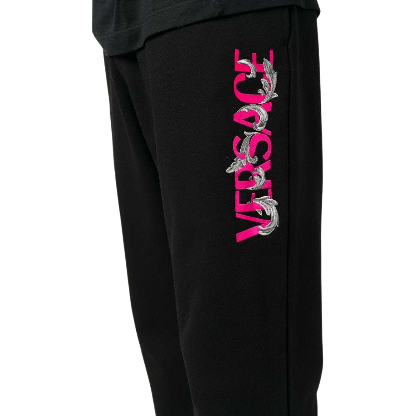 Sizing VERSACE FW22  Black Knit Joggers with Letter Print and Mid-Rise Fit. 1006500-1A04510-1B000