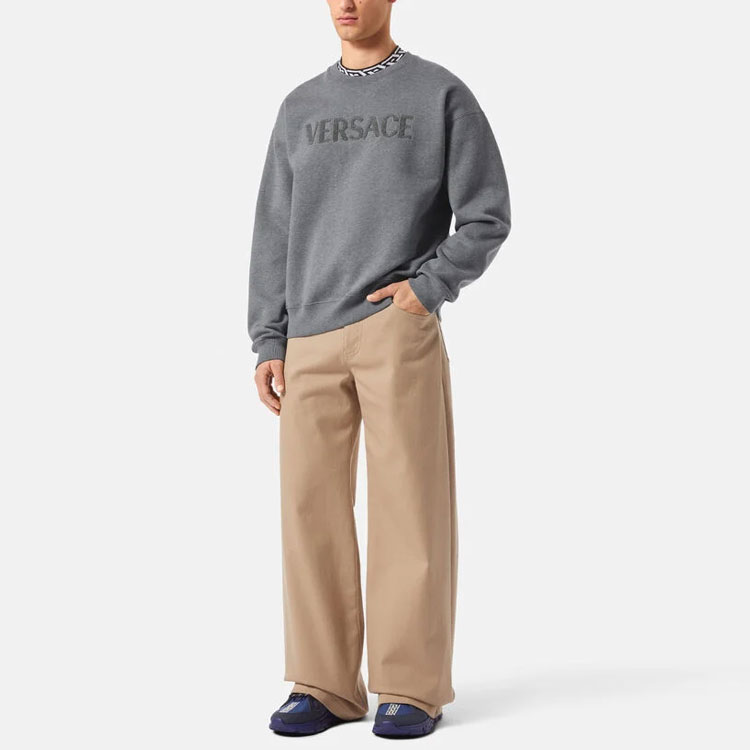 VERSACE FW22  Grey Logo Print Crewneck Pullover Sweatshirt. 1006502-1A04511-1E100 圖 3