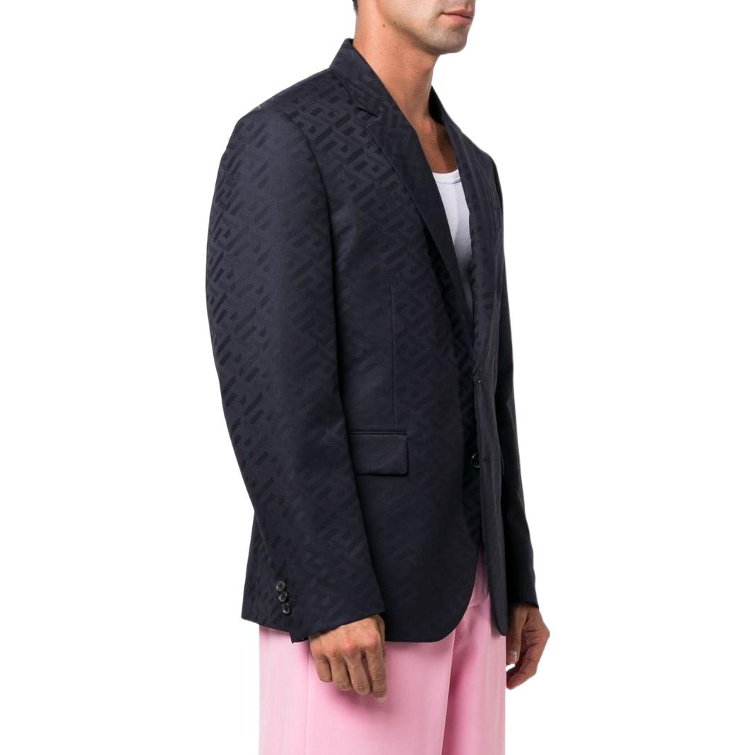 Purchase 베르사체 FW22 싱글 브레스티드 솔리드 블루 블레이저. 1006009-1A04315-1U610