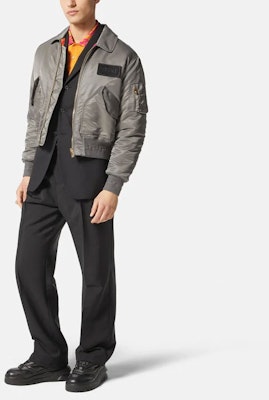 VERSACE FW22 Solid Color Patch Bomber Jacket in Gray 1006698-1A04656-1E460 Purchase VERSACE FW22 Solid Color Patch Bomber Jacket in Gray 1006698-1A04656-1E460