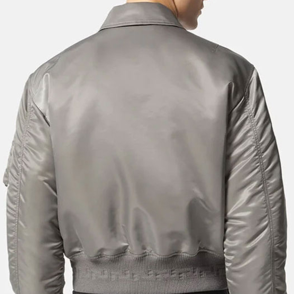 Sizing VERSACE FW22  Solid Color Patch Bomber Jacket in Gray 1006698-1A04656-1E460