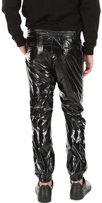 范思哲 FW22 男士黑色涂层弹性腰运动裤 A79839-A222327-A00850 Purchase 范思哲 FW22 男士黑色涂层弹性腰运动裤 A79839-A222327-A00850