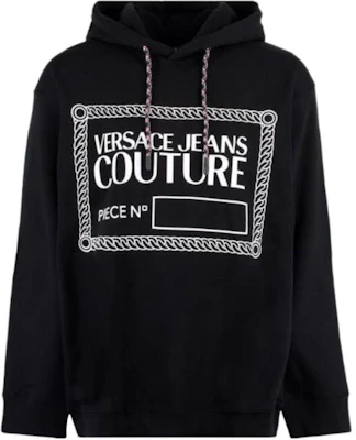 베르사체 FW22 레터 프린트 드로스트링 후디 블랙 남성용 73GAIT23-CF00O-899 Buy 베르사체 FW22 레터 프린트 드로스트링 후디 블랙 남성용 73GAIT23-CF00O-899