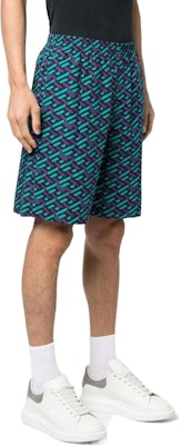 VERSACE FW22 Patterned Print Straight Shorts Blue. 1002476-1A04992-5G320 Shop VERSACE FW22 Patterned Print Straight Shorts Blue. 1002476-1A04992-5G320