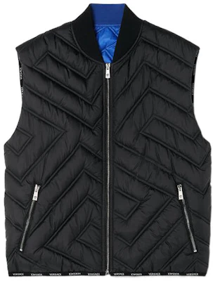 VERSACE FW22 Rompi Tanpa Lengan Quilted Hitam 1007460-1A05282-1B000 Buy VERSACE FW22 Rompi Tanpa Lengan Quilted Hitam 1007460-1A05282-1B000