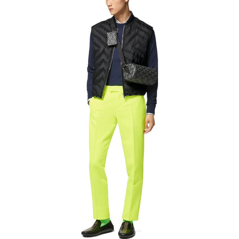 Lookbook VERSACE FW22 Rompi Tanpa Lengan Quilted Hitam 1007460-1A05282-1B000