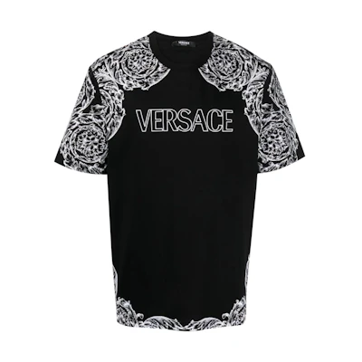 VERSACE FW23 Black Letter Logo Graphic Print T-Shirt. 1013302-1A09868-2B020