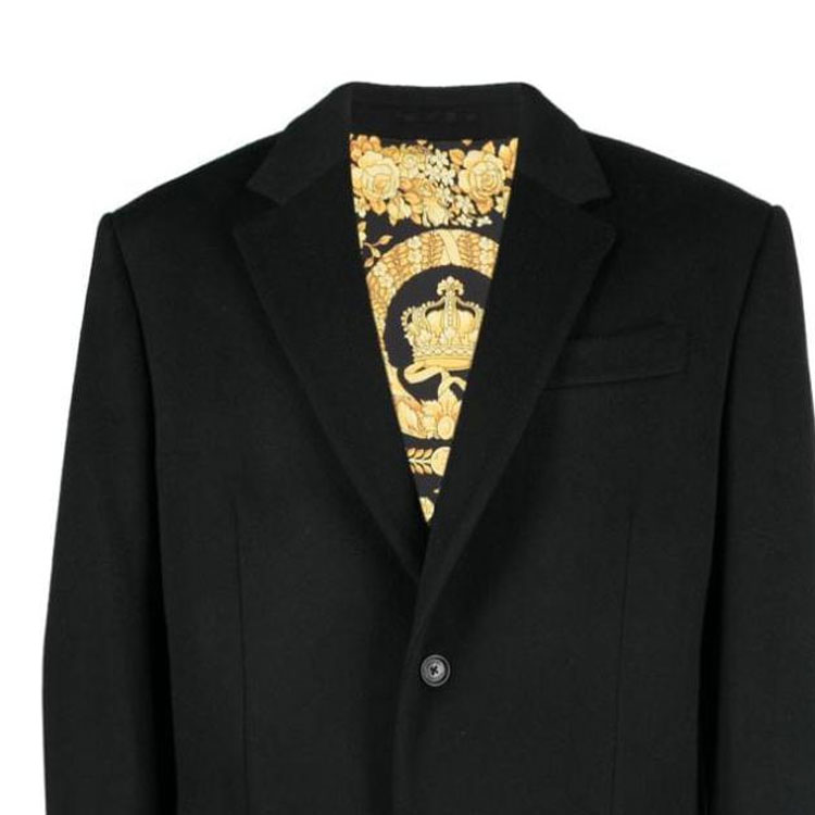 Sizing VERSACE 23秋冬 黑色純色單排扣長袖大衣 1010606-1A07656-1B000