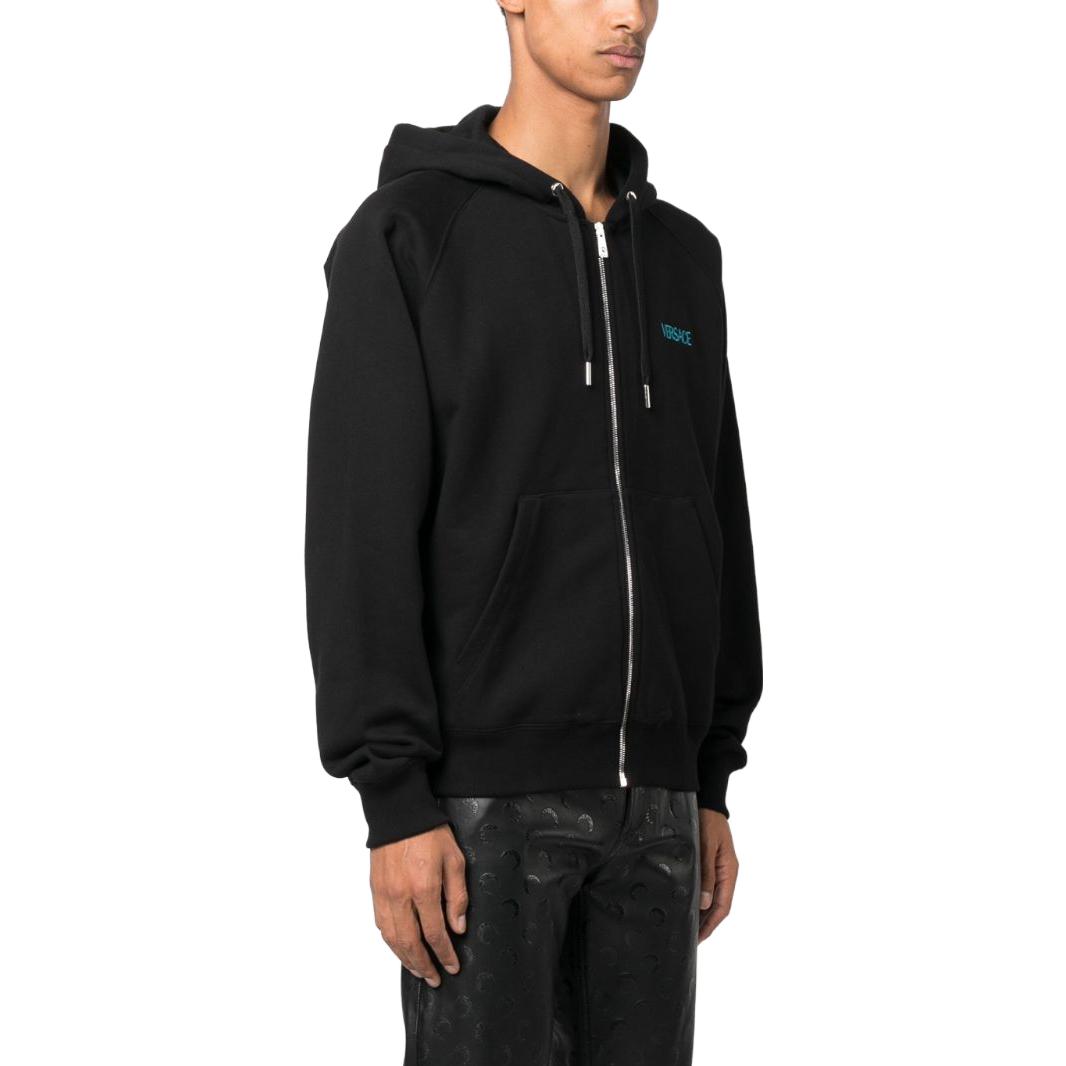 Shop 베르사체 FW23 블랙 로고 자수 집업 후디. 1012556-1A09046-1B000