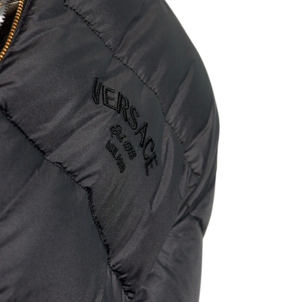 VERSACE FW24  Logo Embroidered Zip-Up Jacket Black 1013537-1A13711-1B000 圖 6