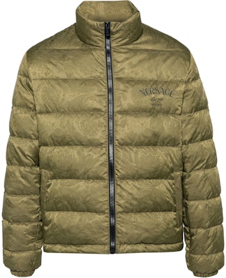 ヴェルサーチ FW24 オリーブグリーン ロゴ刺繍入りジッパーパファージャケット 1013537-1A11459-1GM10 Order ヴェルサーチ FW24 オリーブグリーン ロゴ刺繍入りジッパーパファージャケット 1013537-1A11459-1GM10